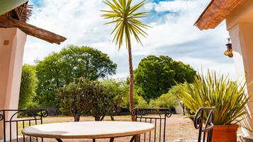 Traditional Cabin | Terrace/patio