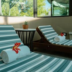 Couples treatment rooms, sauna, hot tub, steam room, body treatments