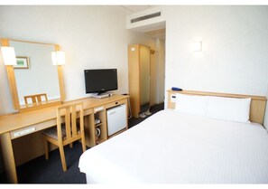 1 bedroom, desk, soundproofing, iron/ironing board