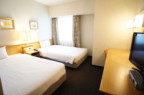 1 bedroom, desk, soundproofing, iron/ironing board