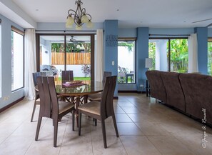 Dining - Point Break Beach House - Playa Hermosa - Jaco (Playa Hermosa)