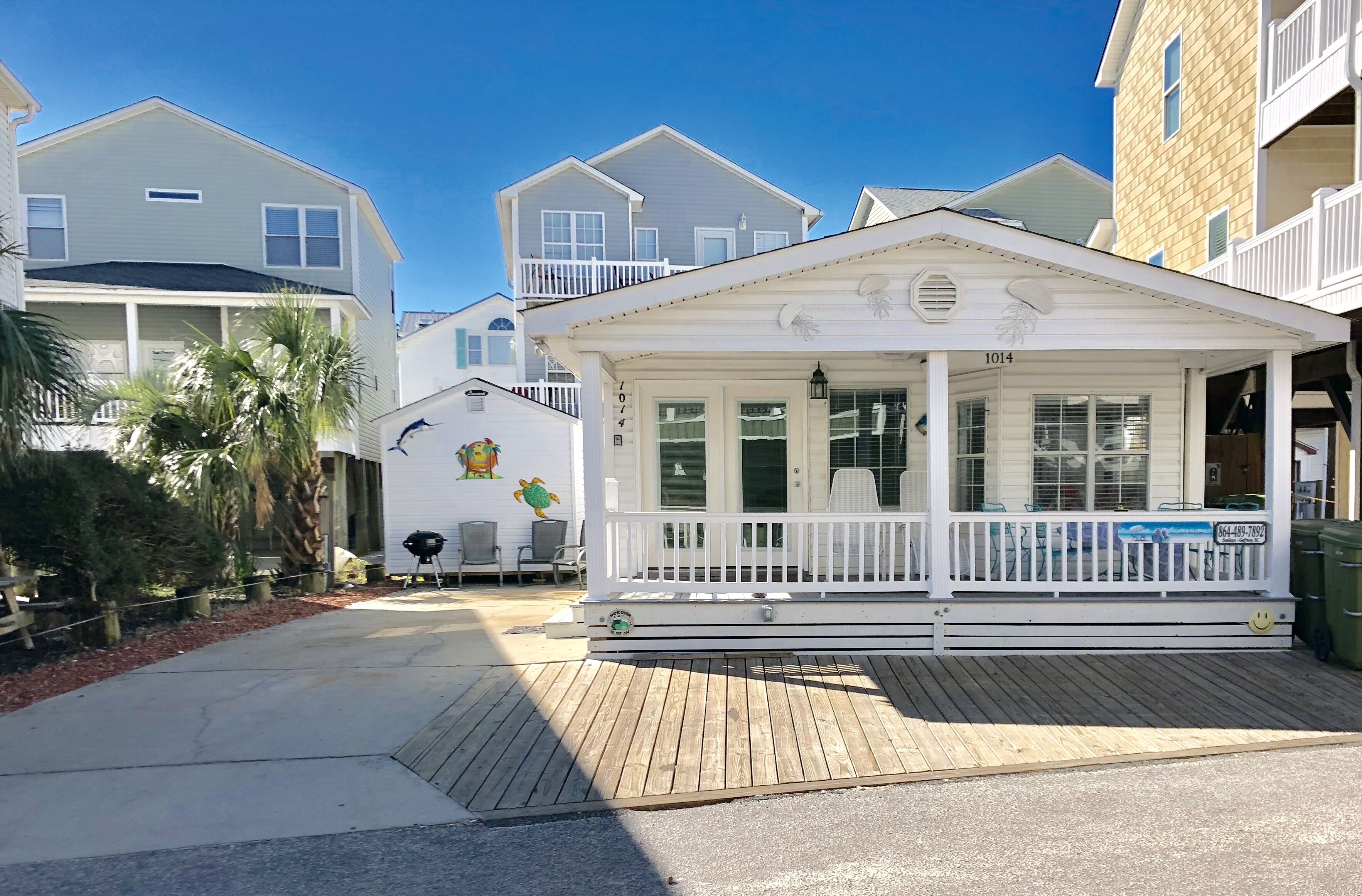 One level 4 bedroom!  JUNE DATES AVAILABLE! Clean, updated and sleeps 8!!