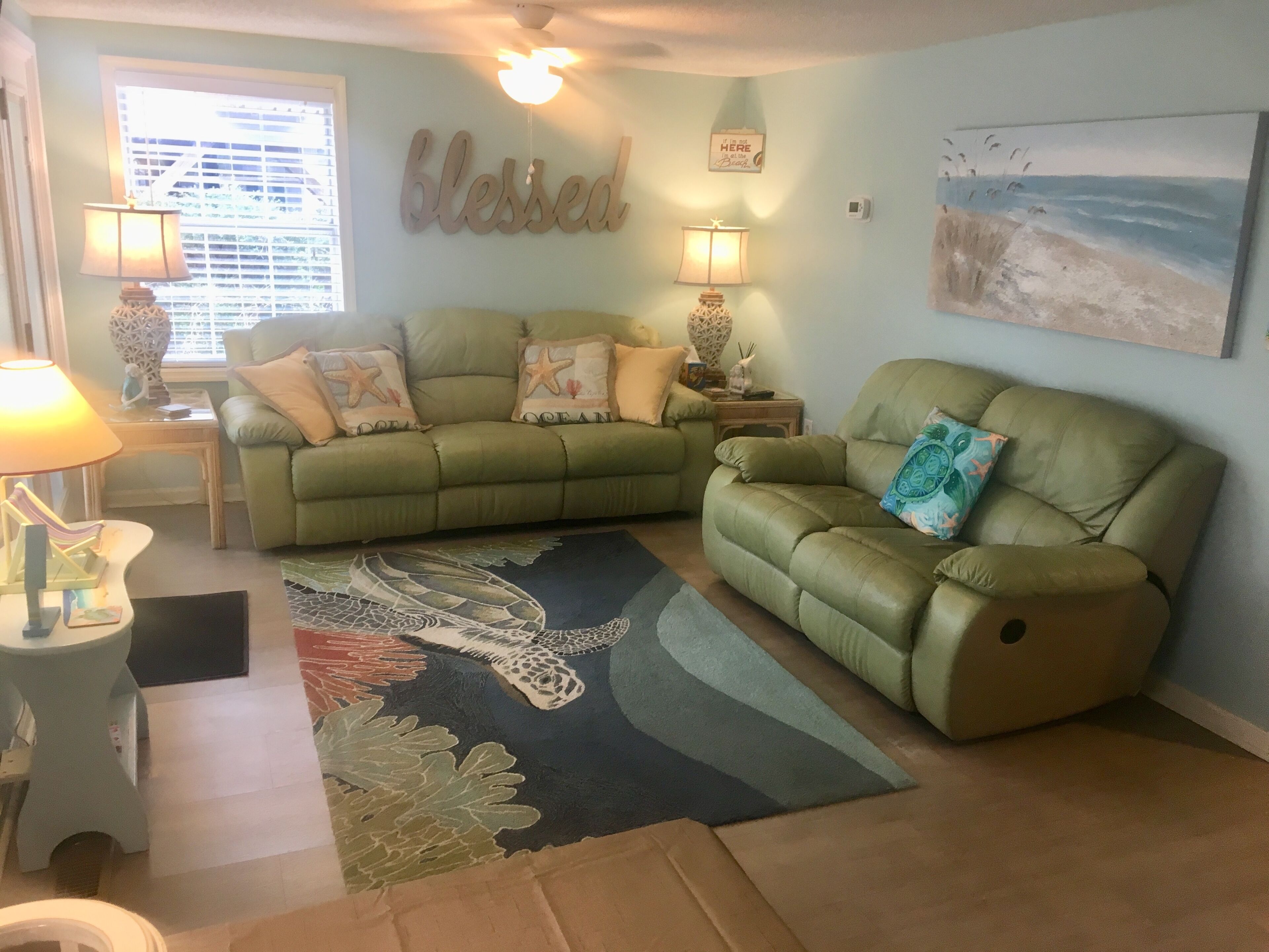 One level 4 bedroom!  JUNE DATES AVAILABLE! Clean, updated and sleeps 8!!