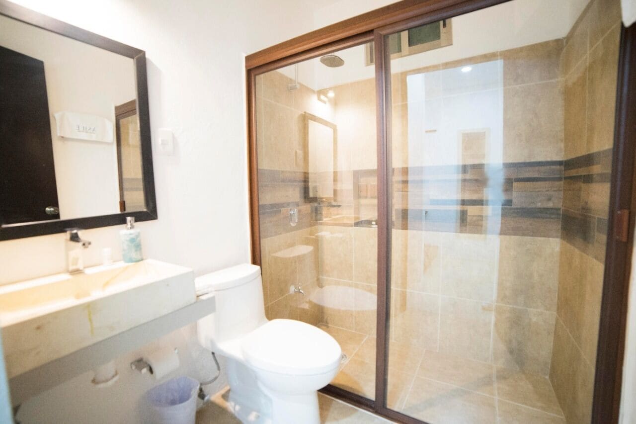 deluxe apartment, multiple beds, kitchen | bathroom | shower, hair dryer, towels