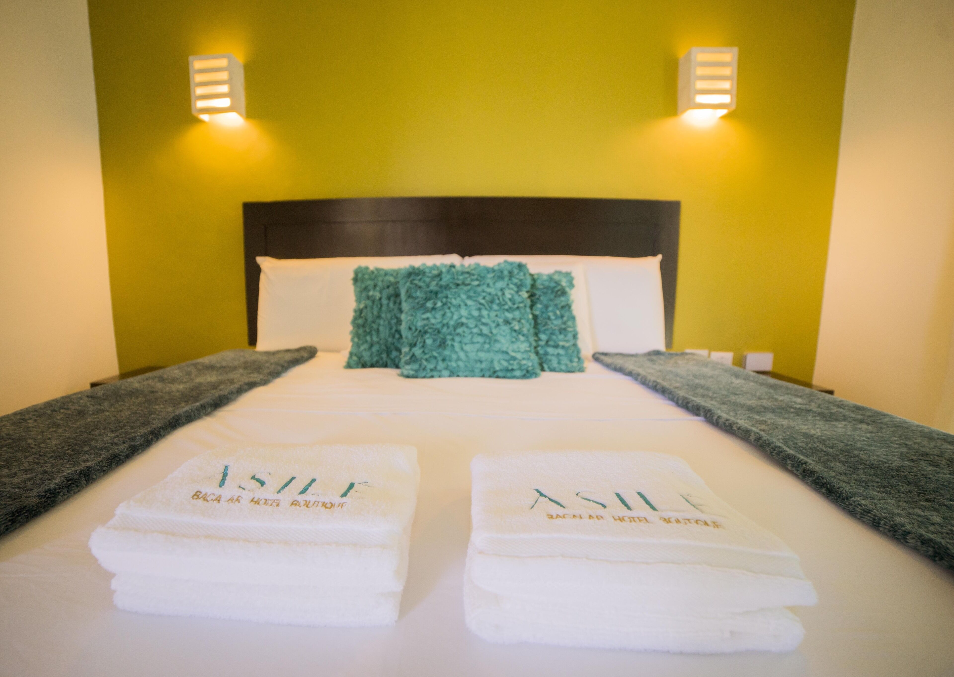 junior studio suite | 1 bedroom, down duvets, blackout curtains, iron/ironing board