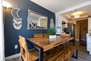 Dining - Family-friendly 2bd Condo in Historic San Juan + Patio! (San Juan Capistrano)