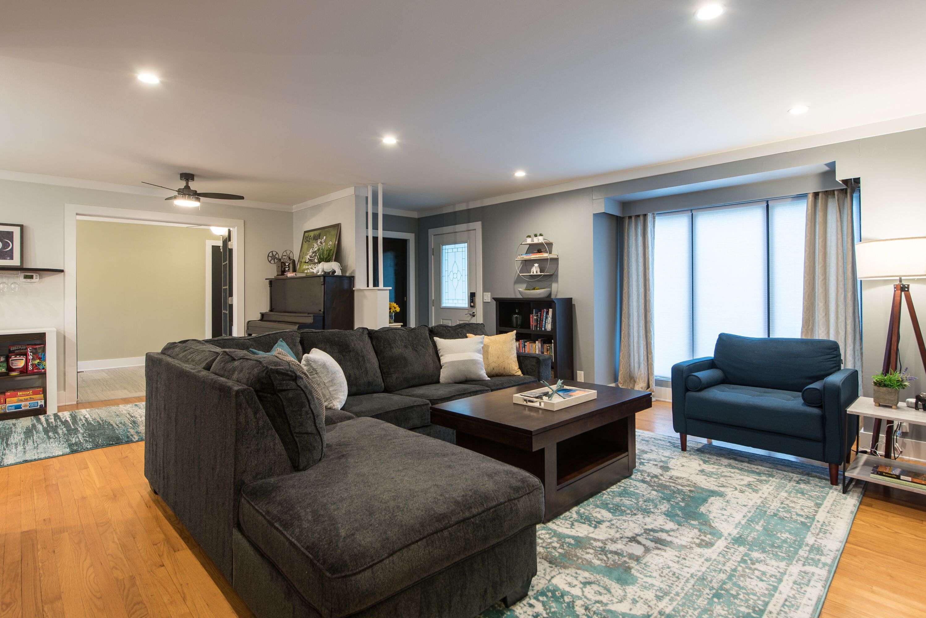 Beautiful, 2BR, King Bed, Private Modern Home to Stay In! 11 mins to Downtown!