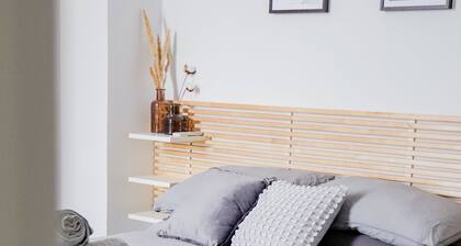 The Home Away From Home On Smith Street Collingwood (With Parking)