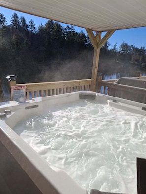 Bain à remous extérieur