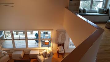 Smart TV, books, streaming services