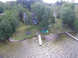 Exterior - Gorgeous Lakefront House, AC, Private Dock, Kayaks, Canoe, Paddleboards. (Frankfort)