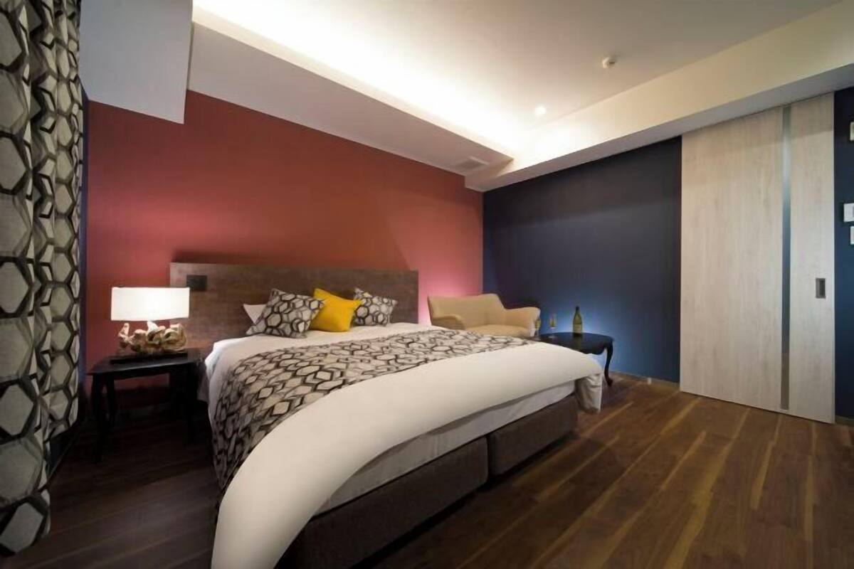 Egyptian cotton sheets, premium bedding, individually decorated
