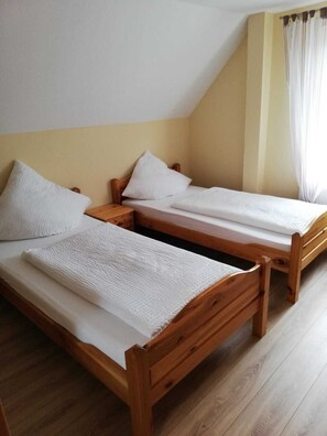 2 bedrooms, WiFi, bed sheets