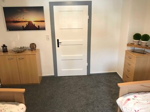 2 habitaciones y ropa de cama