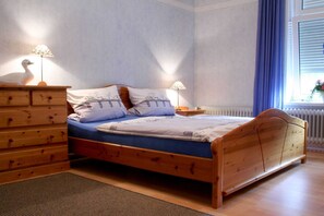 2 chambres, lit parapluie