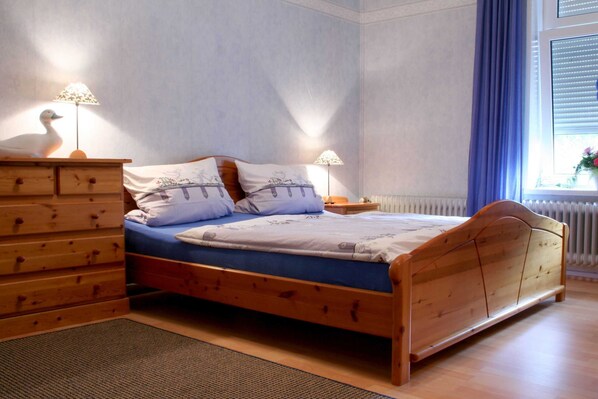 2 bedrooms, travel cot