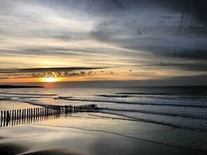 On the beach - Bright detached house-large terrace/pellet stove-walking distance from the beach (Wissant)