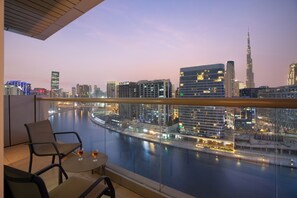 Deluxe-Apartment, 3 Schlafzimmer (Burj Khalifa View) | Blick vom Balkon