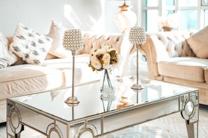 Luksus-lejlighed | 3 soveværelser, individuelt design, individuel indretning