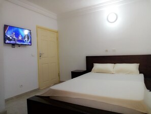 Free WiFi, bed sheets - Hôtel Naell Assinie (Assinie)