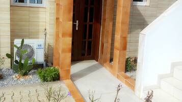 Family Suite, Connecting Rooms | Courtyard view