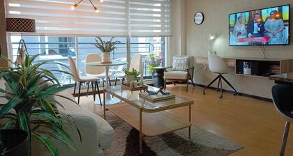 VIP Apartment: 2Bedrooms + (Queen+Full)Beds + Balcony + Parking - 7Th FLOOR