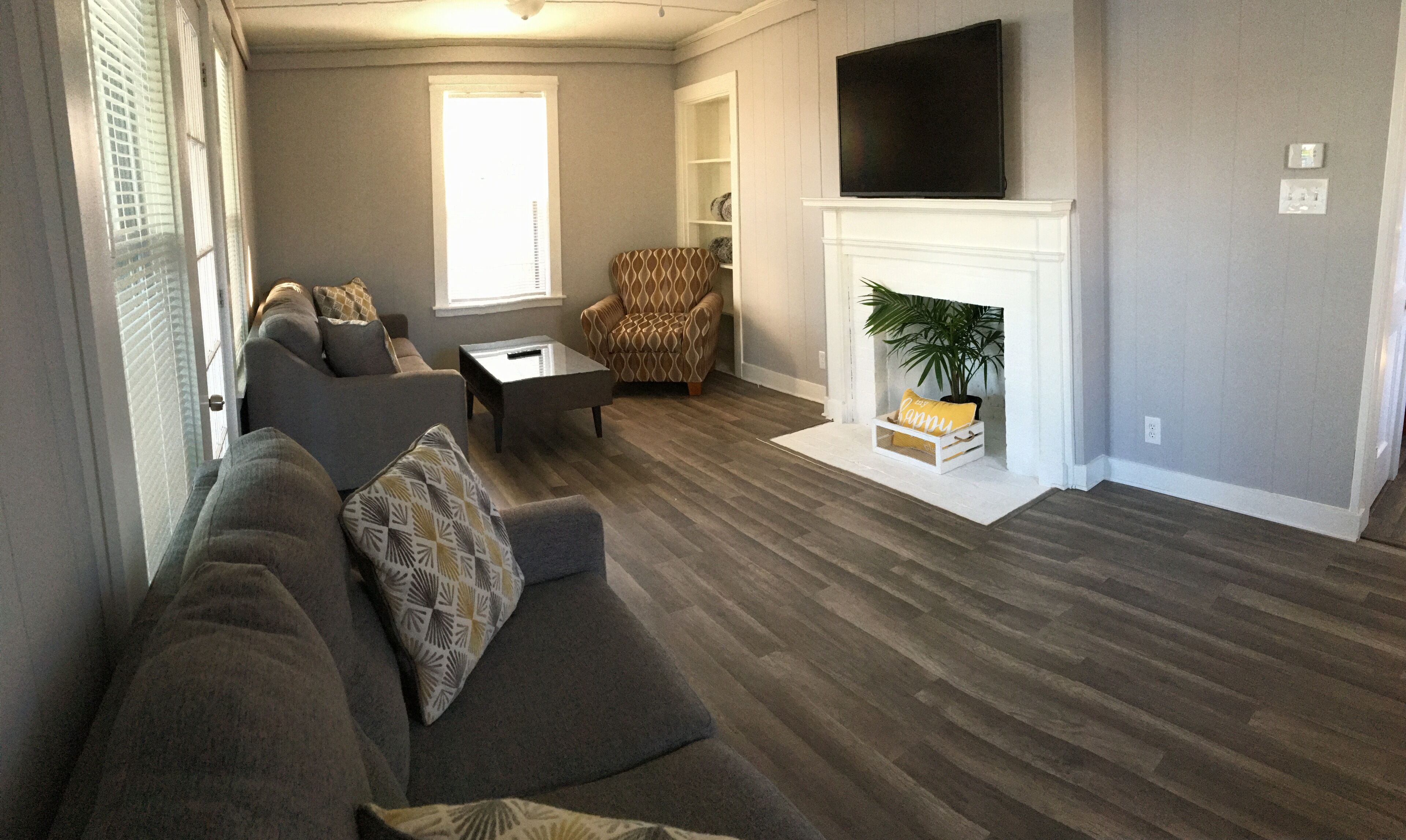Private Waterfront Home! - Worcester, MA