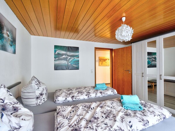 2 habitaciones, cuna de viaje y wifi gratis