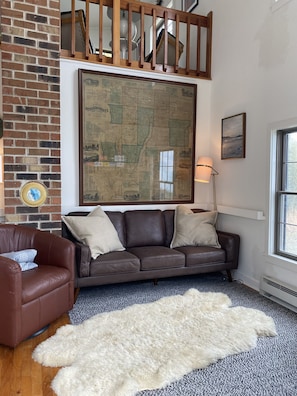 TV - Bay Front Small Contemporary (Reedville)