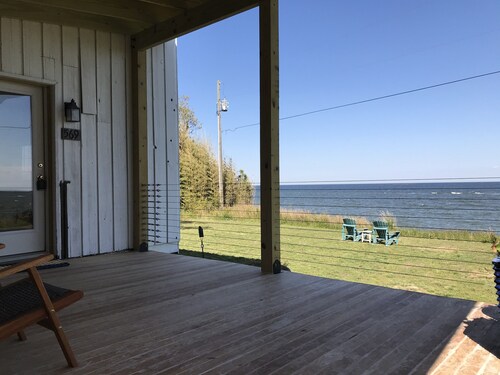 Bay Front Small Contemporary