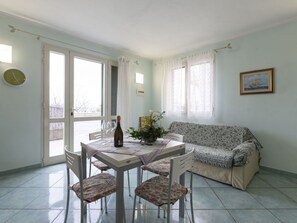 Dining - Wonderful private villa for 6 people with A/C, WIFI, TV and terrace (Moiano)