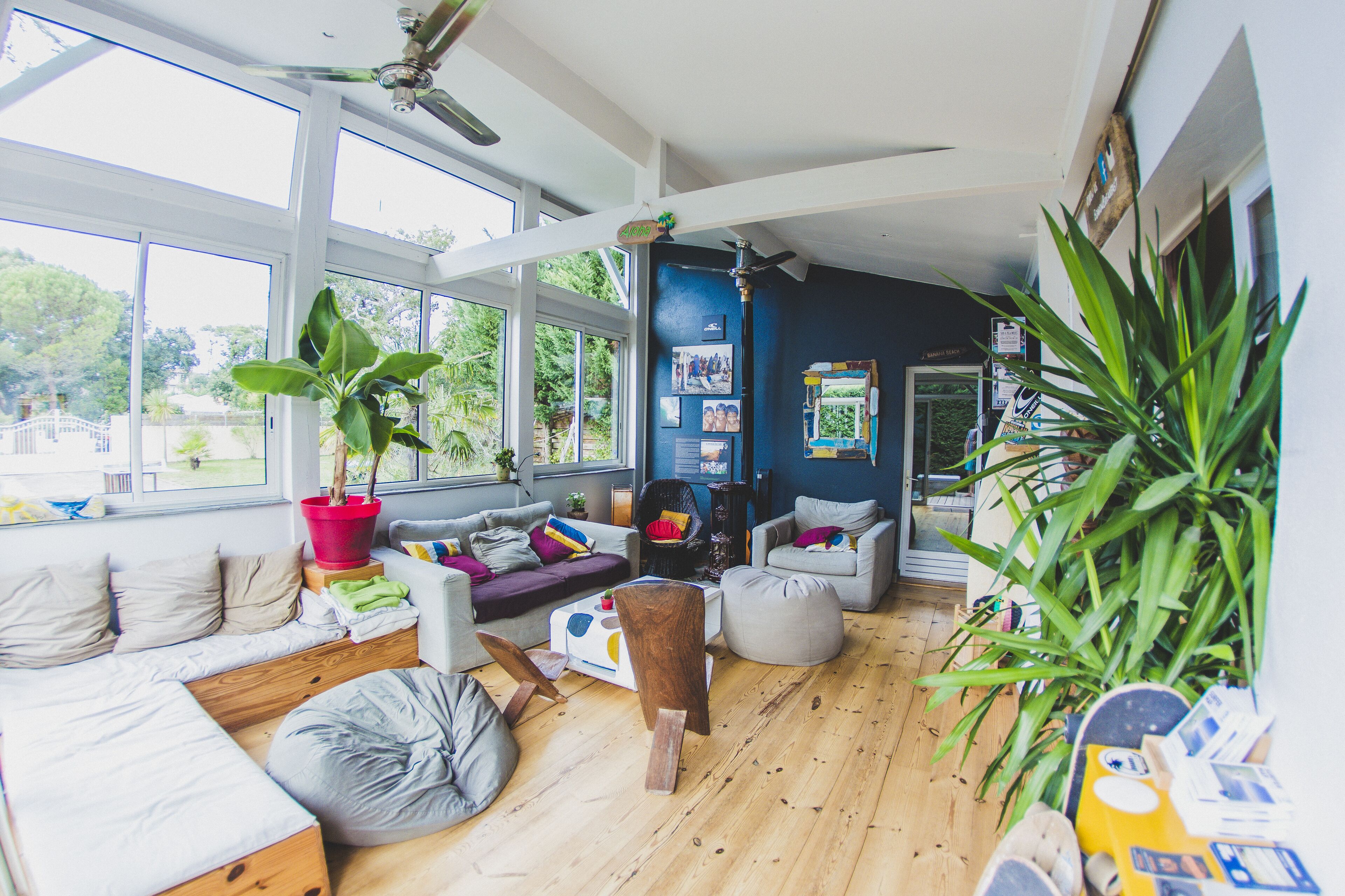 Pretty house with very beautiful garden 400m from the beach +14 people