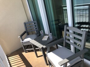 Terrace/patio - Oceanfront Spacious One Bedroom Condo (Myrtle Beach)