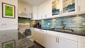 Fridge, microwave, oven, stovetop - Monthly Discovery Bay 2719 Ocean/Sunset/Marina/City Views 1 Bdrm 1 Kng Bed (Honolulu)