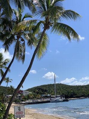 Beach nearby, sun loungers, beach towels - Mermaid Hideaway Regatta Point Studio Condo (St. Thomas)