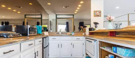 Fridge, microwave, stovetop, dishwasher