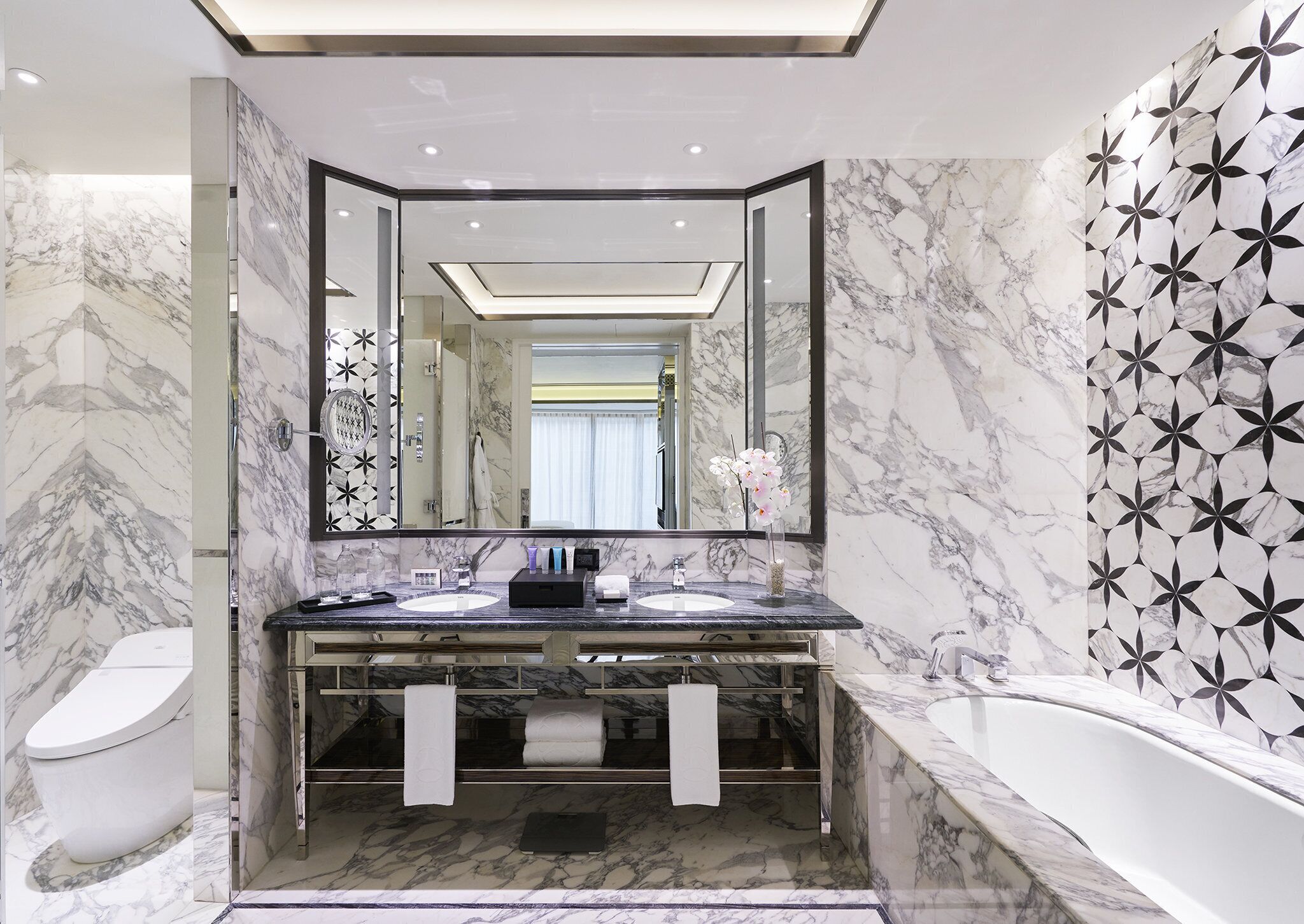 separate bathtub and shower, deep-soaking bathtub, rainfall showerhead