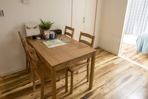 Leilighet, 1 soverom (201) | Spiseområde på rommet