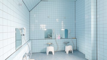 Baño termal público