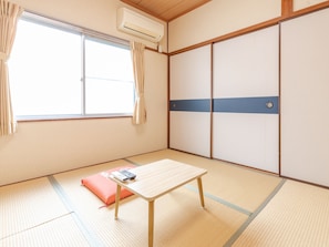Japanese Room - Single Occupancy with Shared Washroom (Non Smoking) - OYO Business Kawashima Ryokan Ono (Ono)