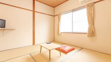 Japanese Room - Single Occupancy with Shared Washroom (Non Smoking) | Free WiFi