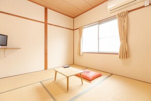 Japanese Room - Single Occupancy with Shared Washroom (Non Smoking) - OYO Business Kawashima Ryokan Ono (Ono)
