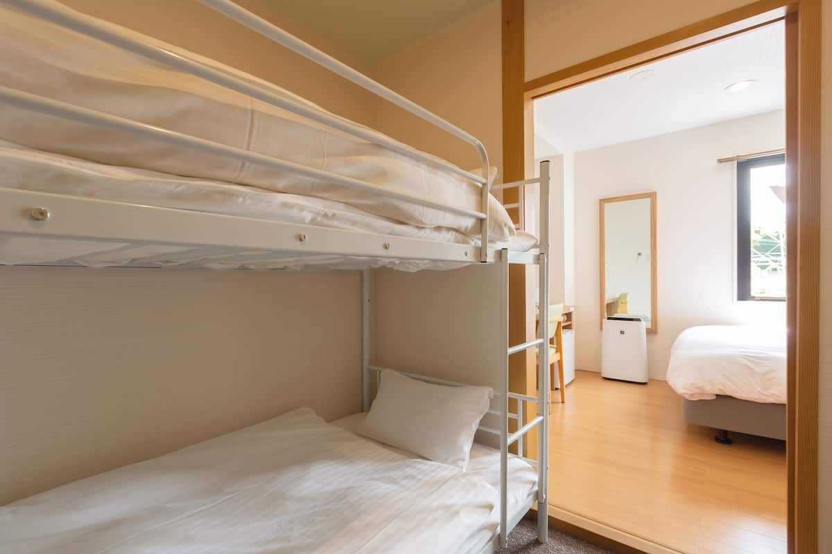 Sistema de insonorización, wifi gratis y ropa de cama
