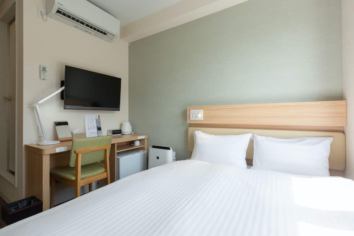 Sistema de insonorización, wifi gratis y ropa de cama
