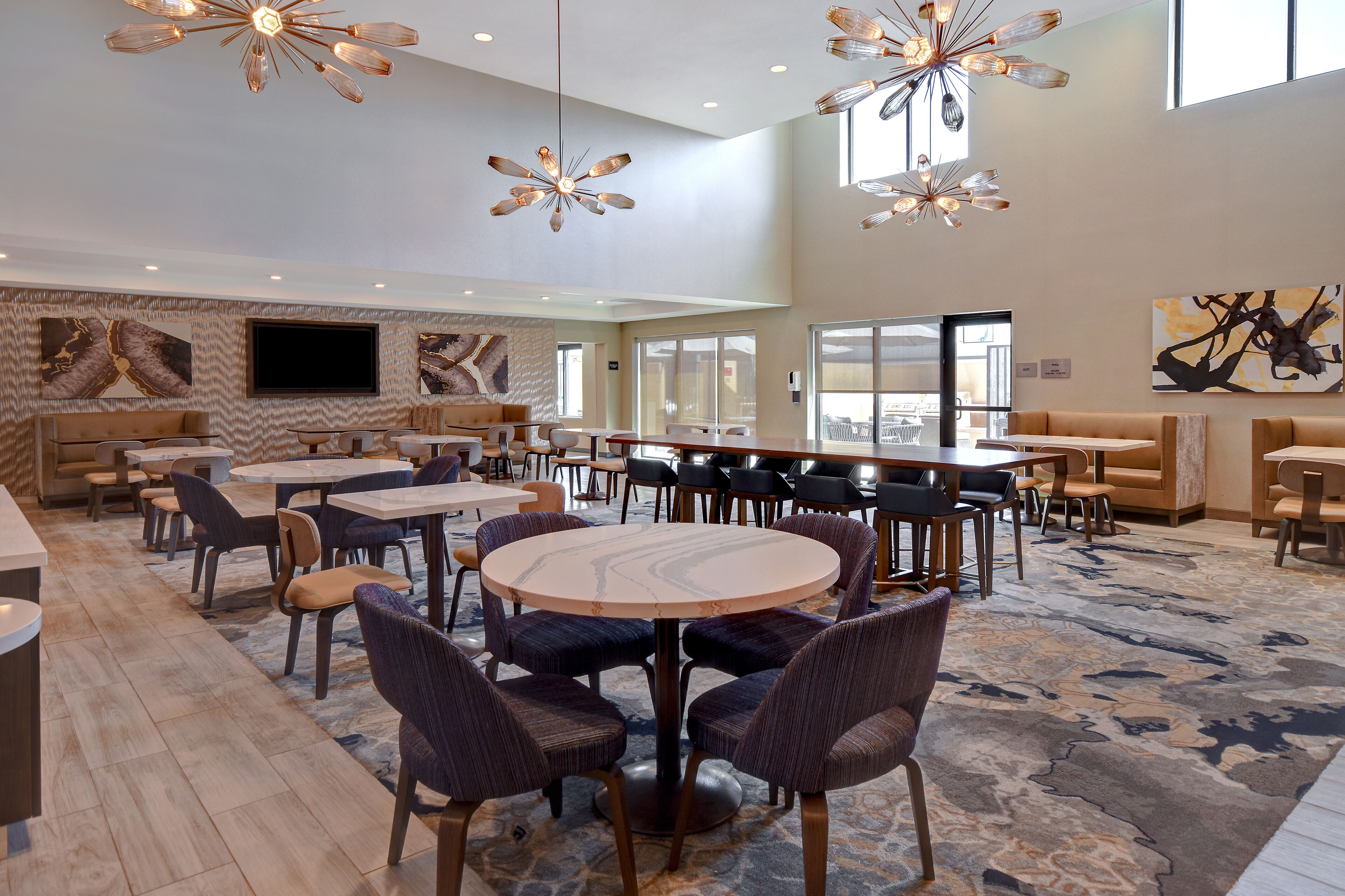 Bao gồm bữa sáng buffet hàng ngày 