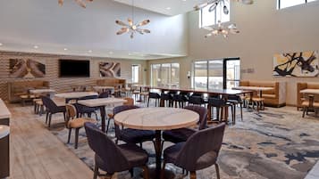 Tägliches inbegriffenes Frühstücksbuffet