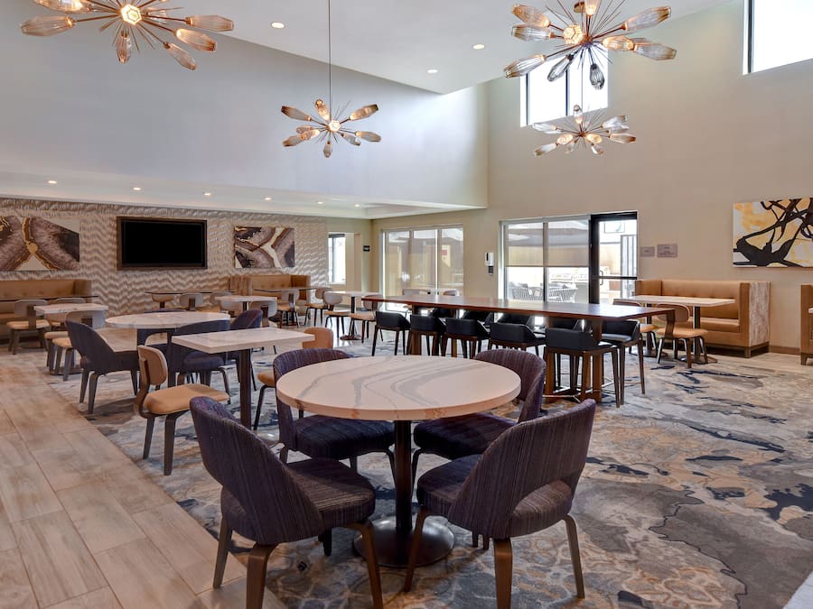 Desayuno bufé gratuito y diario