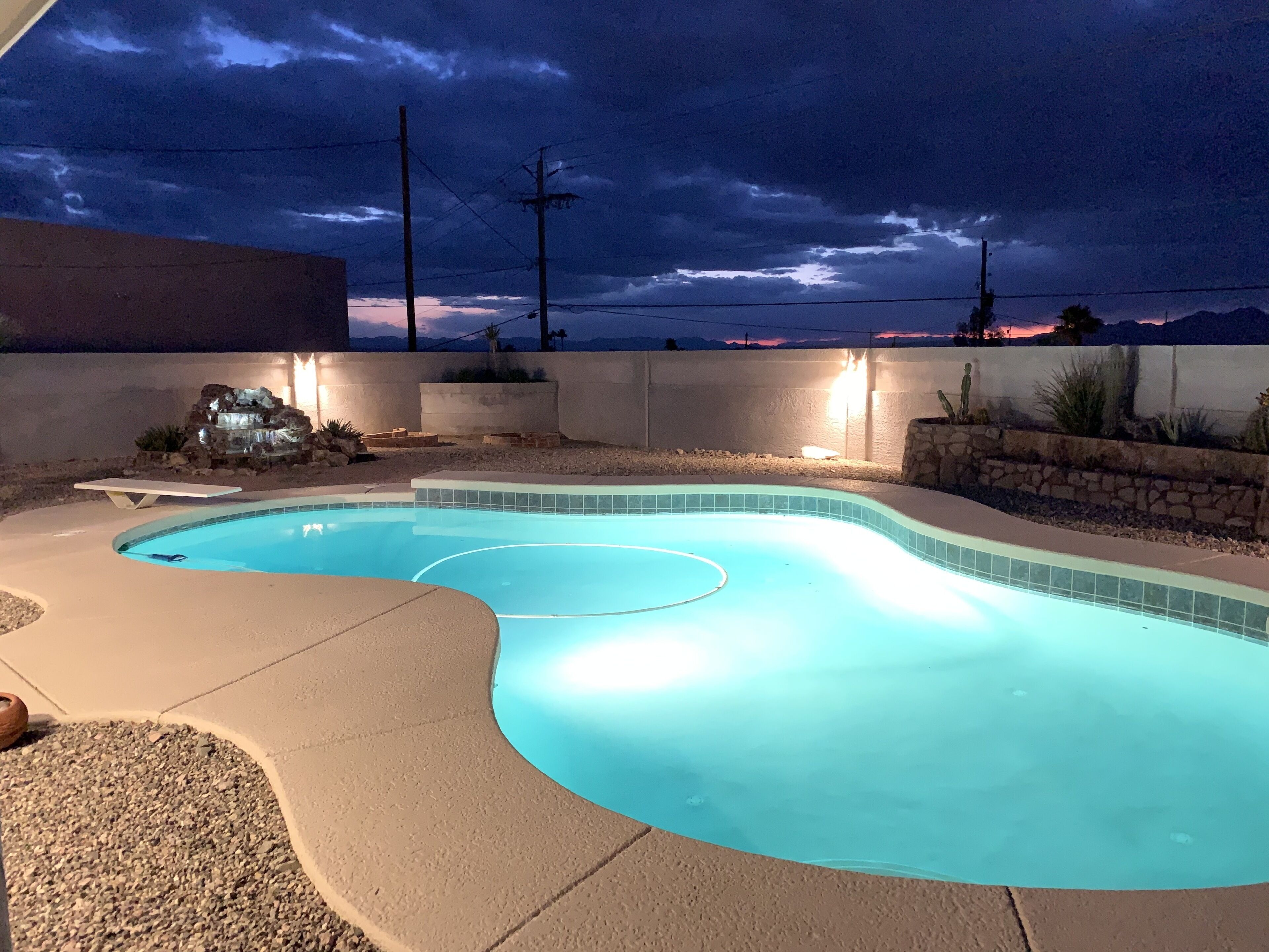 Beautiful Lake House W/ Oasis Pool, BBQ, & More!