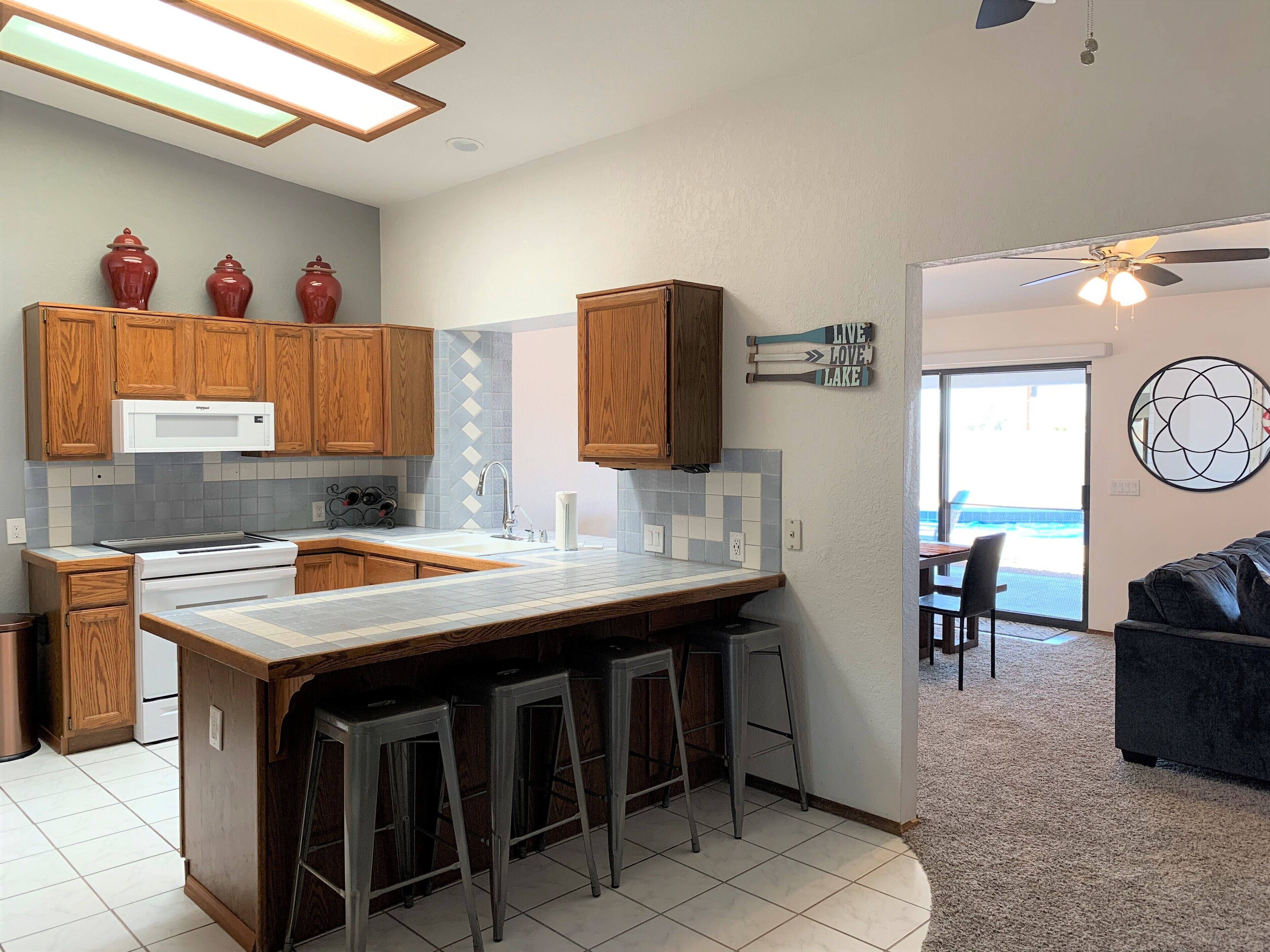 Beautiful Lake House W/ Oasis Pool, BBQ, & More!