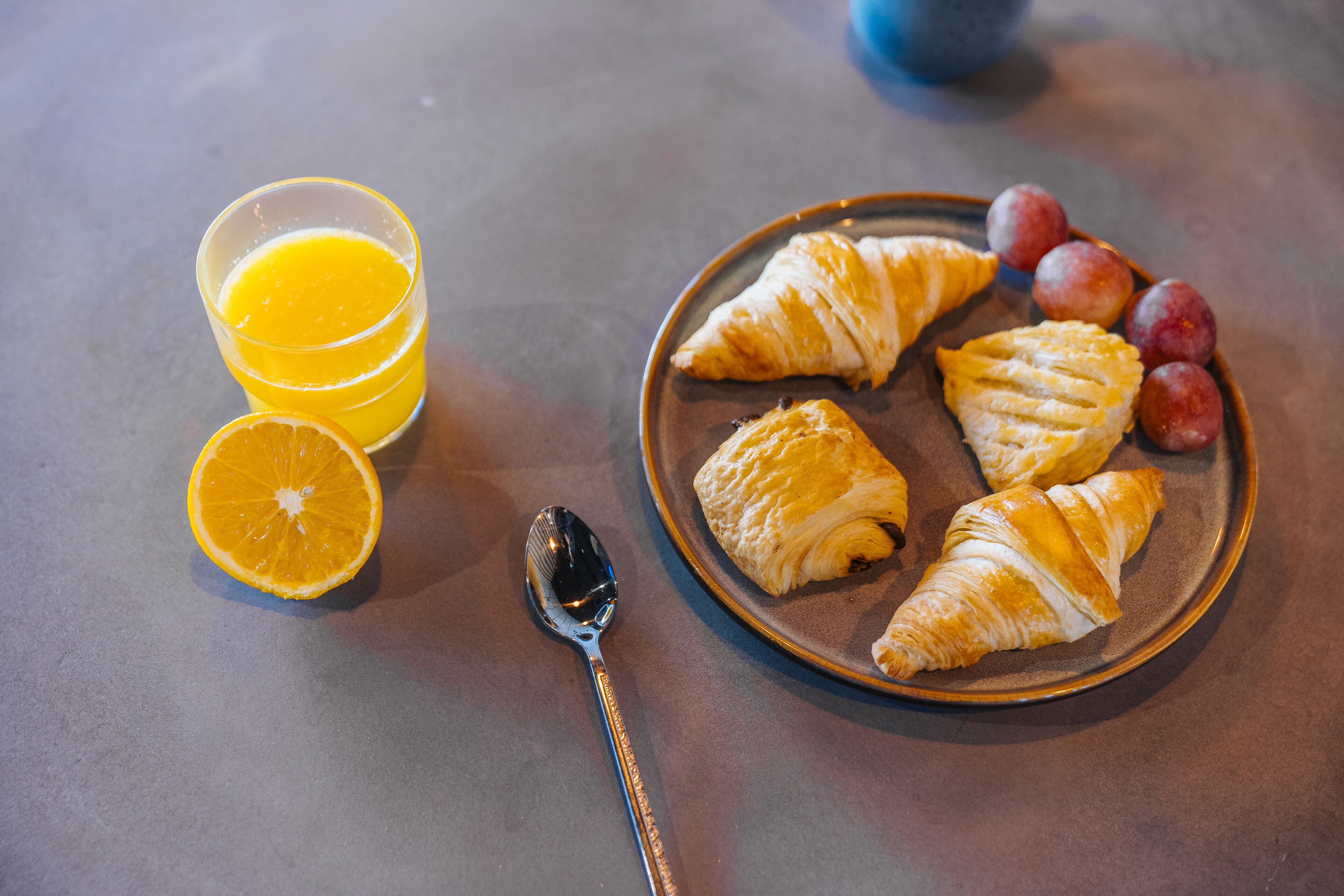 daily buffet breakfast (eur 12 per person)